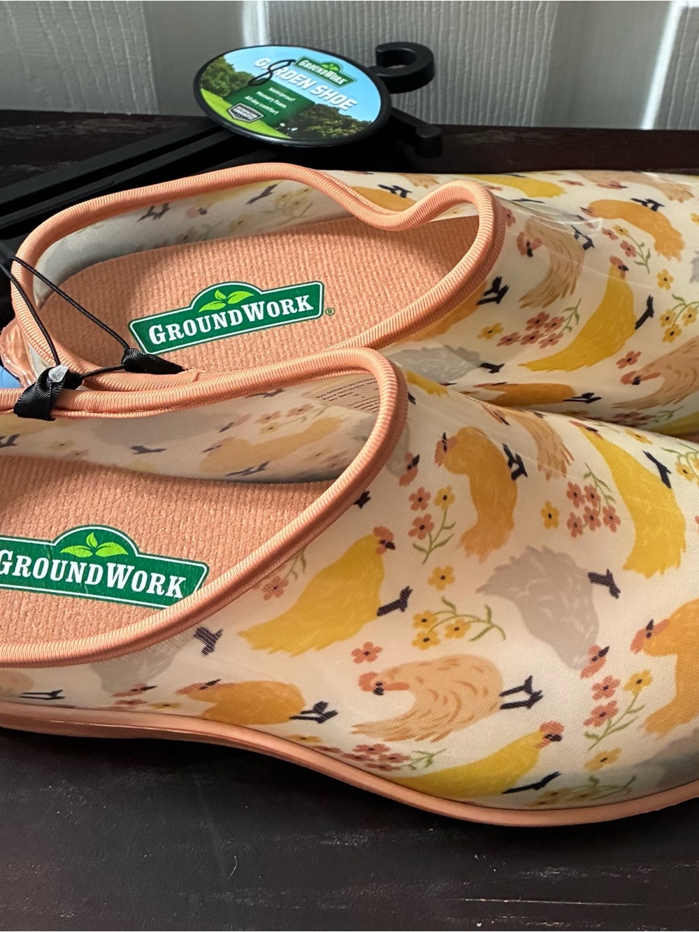 Groundwork Floral Chicken Print Slip-On Clogs in Peach Size 9 - Picture 3 of 7